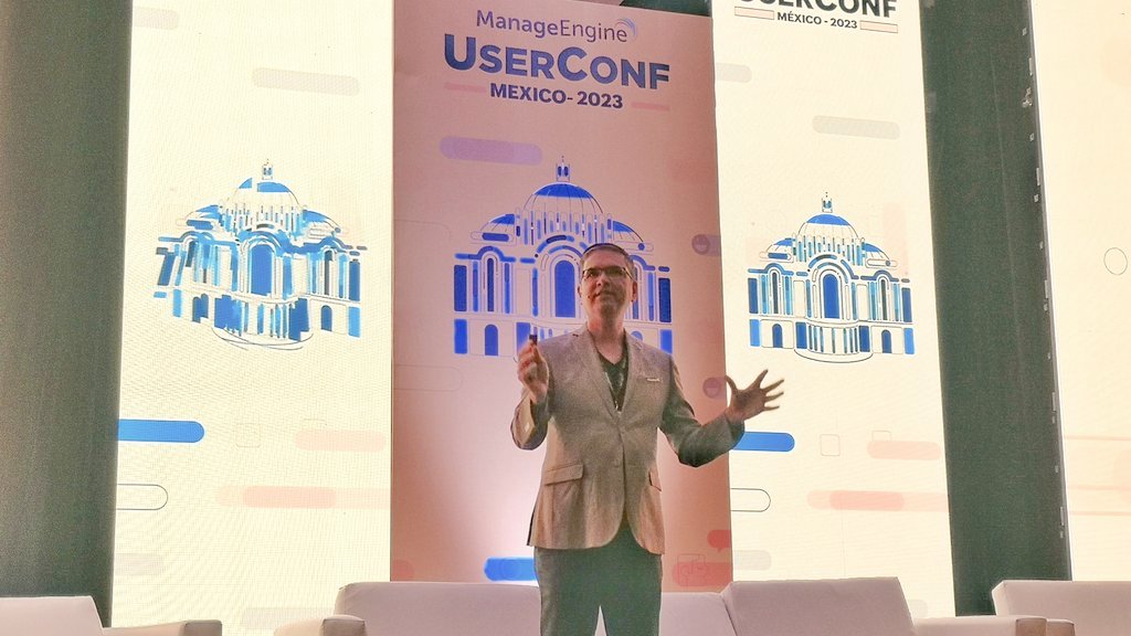 visiontechmx's tweet photo. Rajesh Ganesan, presidente de ManageEngine, da la bienvenida al evento y analiza el futuro del trabajo para la nueva Empresa Digital. #UserConfMexico
@ManageEngineLA @rajesh05 https://t.co/kqBFgO6053