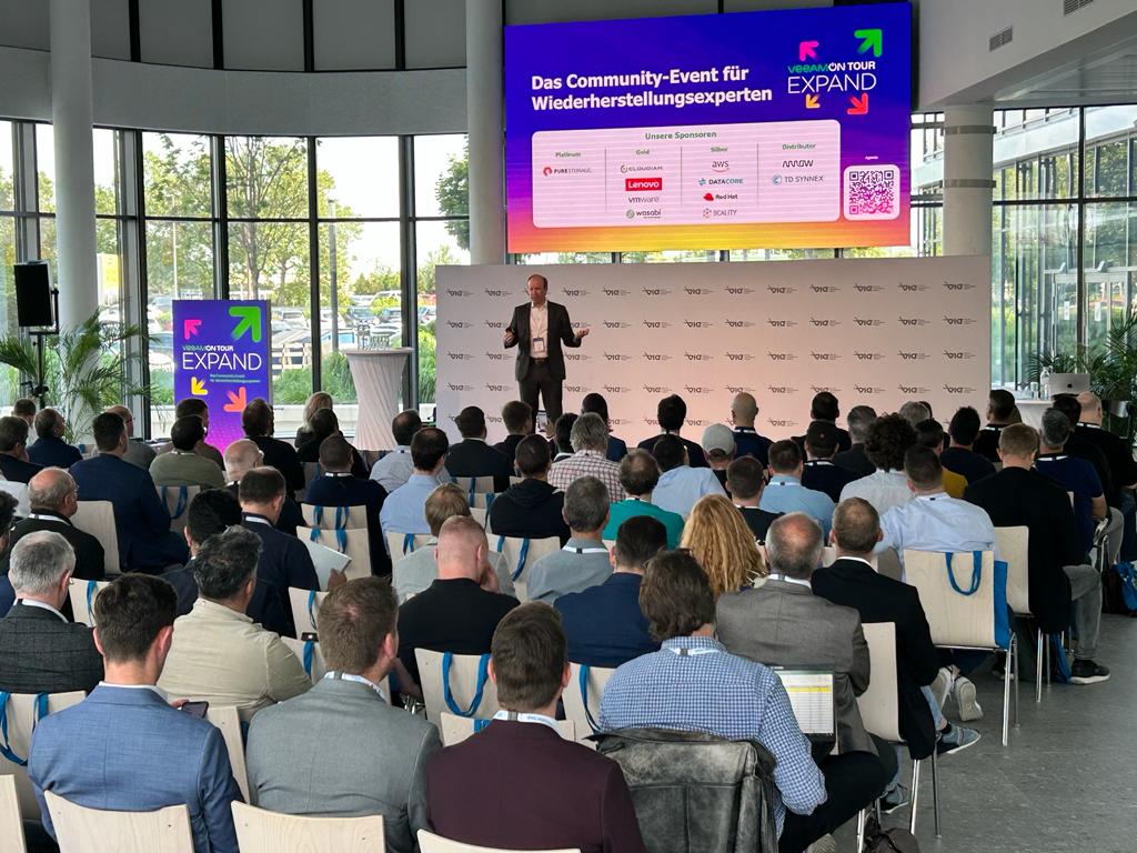 veeam_de's tweet photo. Was für ein Tag! Wir freuen uns riesig über all die wunderbaren Teilnehmenden, die heute bei #VeeamONTour dabei waren. Vielen Dank für all die tollen Netzwerkgespräche und Tech-Diskussionen. https://t.co/bG04GPPew5