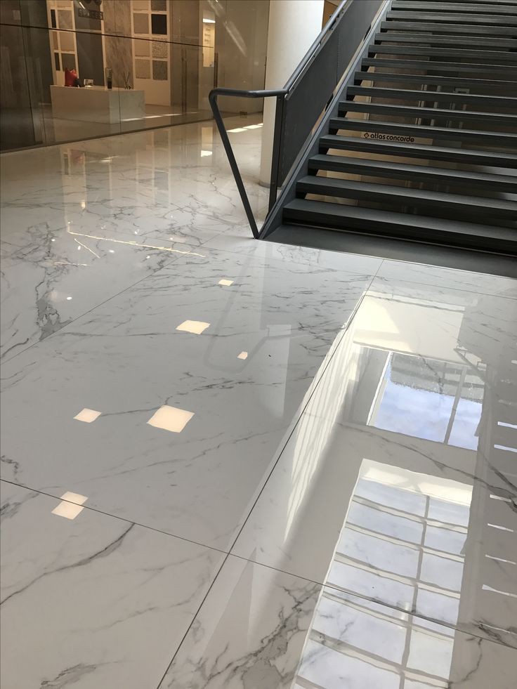 DIPALDesign's tweet photo. 🔷️Piso de Marmol🔷️

Una belleza natural💎 y durabilidad💪 en una variedad de colores y texturas, lo unico que requiere es mantenimiento regular y precaución con ácidos. 🧪Una elección versátil y sofisticada para un toque de elegancia en tu hogar. 

#PisosDIPAL https://t.co/ebxODgkLMA