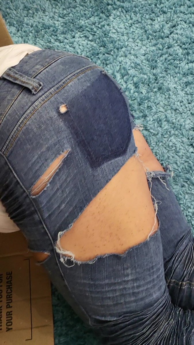 #jeans #creases #tightjeans #wife #rippedjeans #tornjeans #bellbottoms #slay #destroyedjeans #bohochic #jeansfetish #flarejeans #hippie #heels #boots #thickwoman #thicklegs #creased #ootd #curvy #bi #pants #womeninrawdenim #jeansporn #tightpants #denimporn #thickthighssavelives