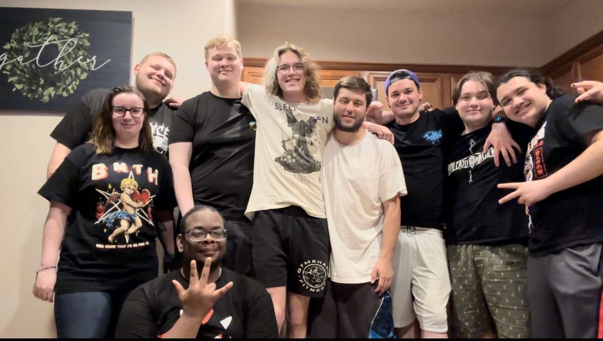 JacobH0131's tweet photo. 2nd trip with the boys in the books!! Glad I finally got to meet the guys that didn’t get to go last year and of course was very happy to see the same faces again with my girlfriend getting to tag along as well.. here’s to next year and whatever town we decide to fuck up next 🥂 https://t.co/sJCumooW4v