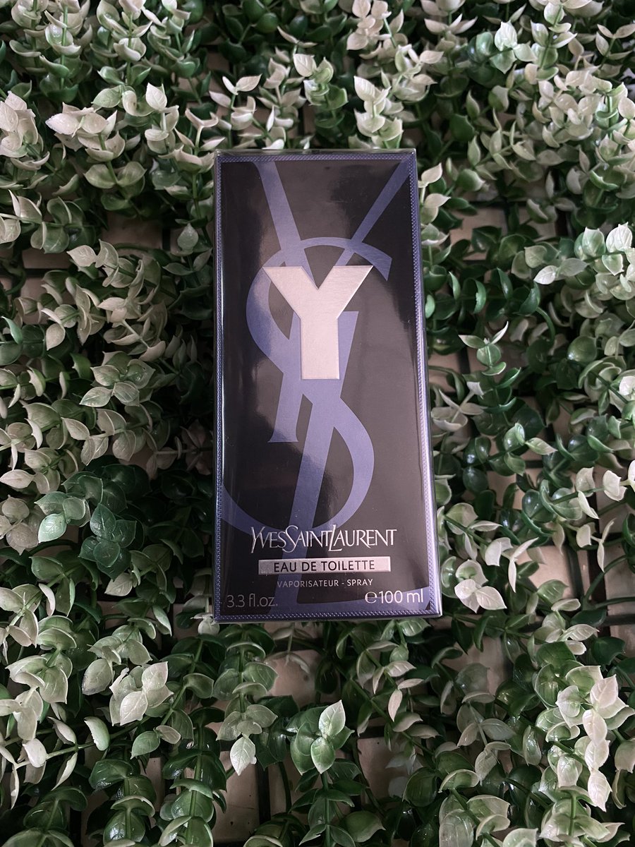 Buenos días people. Ya muchas personas saben, pero para los que no, de un tiempo para acá he estado vendiendo perfumería original a muy buen precio. Perfectos para este Día del padre. Muchísima variedad. Pueden consultar precios si ningún compromiso. 😁
Les agradezco un rt 🙏🏽🥺