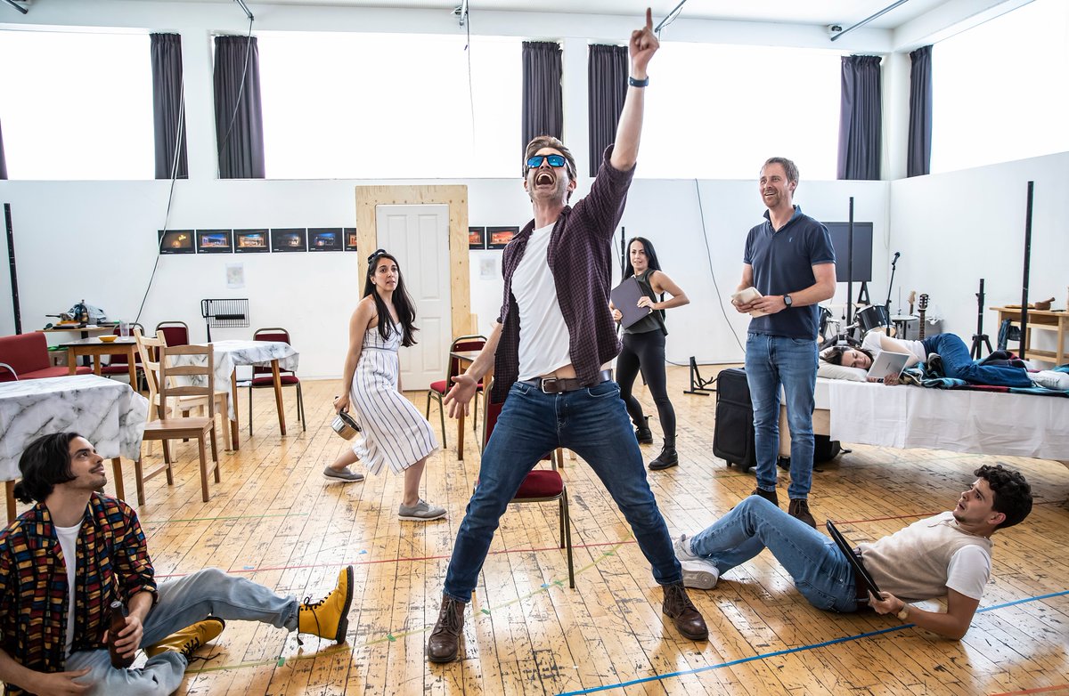 breadbutterpr's tweet photo. Today, @LeedsPlayhouse revealed rehearsal images for #InDreams - a new musical by #DavidWestRead directed by @LukeJ_Sheppard. The show stars @LenaRockerHall, @TheNoelSullivan, and @OliverTompsett 🤩
📷 Pamela Raith https://t.co/Q1Soxl1taN