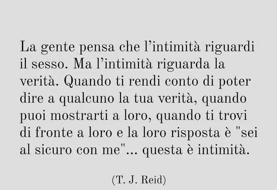 pallideidee's tweet photo. L'intimità è questo.
(L'errore è condividerla con le persone sbagliate.) https://t.co/UwHuwOjaYN
