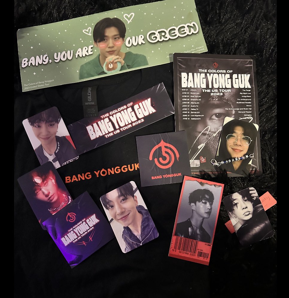 mingisandroid's tweet photo. Got to meet the love of my life!!
My man my man😤
#BANGYONGGUK 
#BANGYONGGUKinDALLAS 
#THECOLORSOFBANG_US https://t.co/GONocBt1Ki
