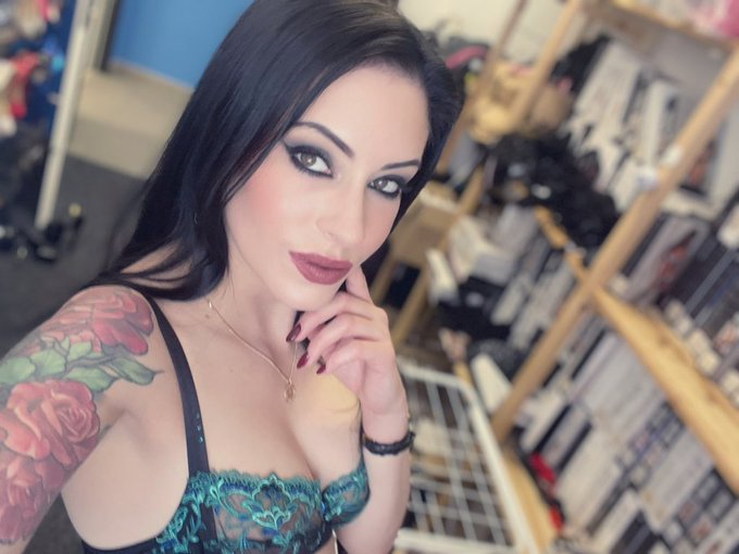 Whatta day. @XFREAXX https://t.co/zZgqxp2emh<a class="tags" target="_blank" title="On Twitter" href="/?out=eyJ0eXAiOiJKV1QiLCJhbGciOiJIUzUxMiJ9.eyJpYXQiOjE3MTkzMzQyNTUsImlzcyI6InR3cG9ybnN0YXJzLmNvbSIsIm5iZiI6MTcxOTMzNDI1NSwiZXhwIjoxNzUwODcwMjU1LCJyZWRpcmVjdF91cmwiOiJodHRwczovL3R3aXR0ZXIuY29tL1hGUkVBWFgifQ.jaIvpZUVCa8-pDz08qjsikkxV3Hb6FE9TOcwNJbI_wAeOn-FbXawi97MnZNldE9-89Q0Q9rIl5rcxSlXgKkX6A">&#64;XFREAXX</a><a href="/tag/edenivy"class="tags"><span>&#35;edenivy</span></a><a href="/tag/peeteaparty"class="tags"><span>&#35;peeteaparty</span></a>