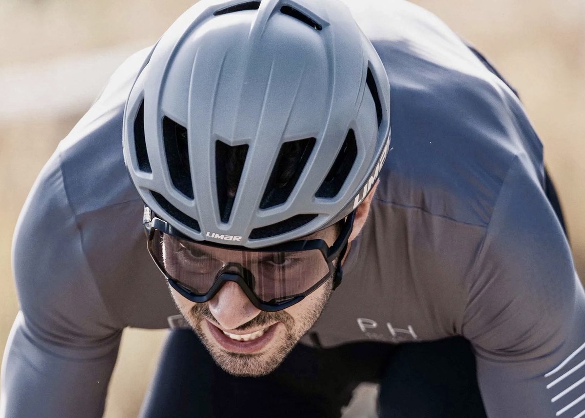 CapoVelo's tweet photo. Limar Air Atlas Helmet with MIPS Reviewed https://t.co/dQB5ZmbNtc #Limar #LimarHelmets #LimarAirAtlas #cycling #bike #bikehelmet #bicyclehelmet #roadbike @limar_helmets https://t.co/BUV0jYpmH0