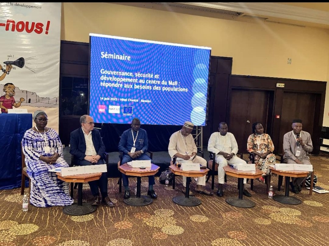 VidalLaurent8's tweet photo. A l'invitation de @SIPRIorg , Point Sud et de la DUE Mali nous avons présenté PASAS @AFD_France et la démarche de @ird_fr. @FranceauMali https://t.co/w3l29vkkzE