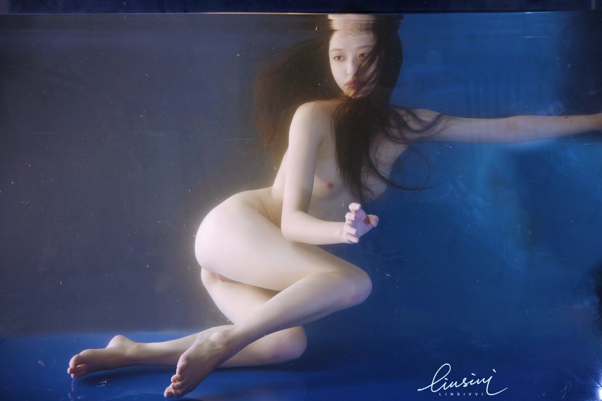 linsivvi303's tweet photo. Illusion of Water 模特：茂木希子 https://t.co/oxw7HI7pwJ