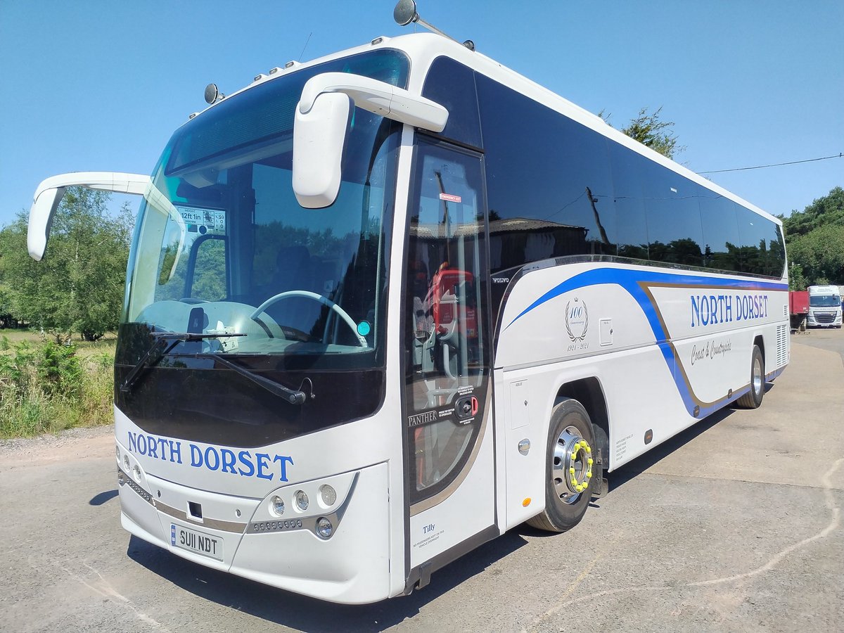 A recently delivered 2016 Volvo B8R <a href="/Plaxtoncoach/">Plaxton</a> Panther 57str delivered to <a href="/NDTCoachHire/">North Dorset Travel</a> - thank you Sue, Richard and Shane for your business!! 👍 #BritishBuilt 🇬🇧