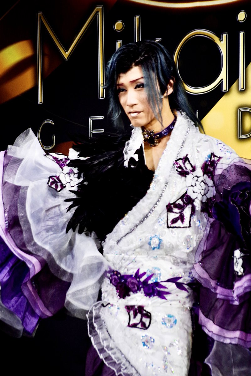 photos_xxx_'s tweet photo. 230614 羅い舞座 京橋劇場 昼の部

見海堂真之介・見海堂駿 誕生日公演

#見海堂劇団 ゲスト #劇団輝 #覇士大虎 https://t.co/Wu9xsVi8wS
