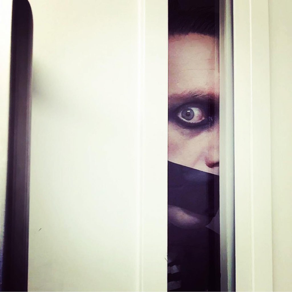 TapeFaceBoy's tweet photo. Just the two of us. #tapeface #puppetface #shows #comedy #vegas 😶👍 https://t.co/MA6RzVHhMT