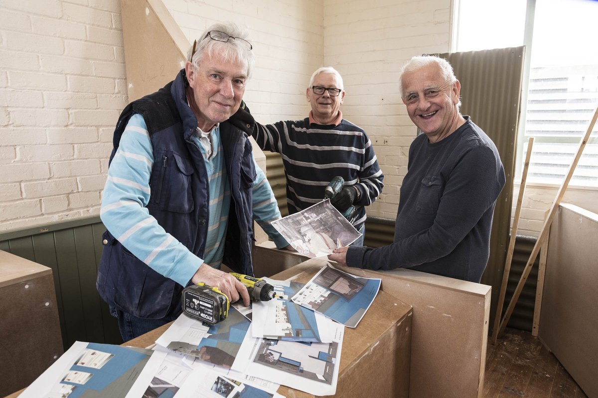 StowAero's tweet image. @StowAero would like to apologise if you have caught Smiley Fever or Grin-itis.
We have long-term sufferers of these conditions in our #Volunteering team. If you would like to explore this medical anomaly, contact us at volunteering@stowmaries.org.uk 
We&apos;re here to help. 
😉