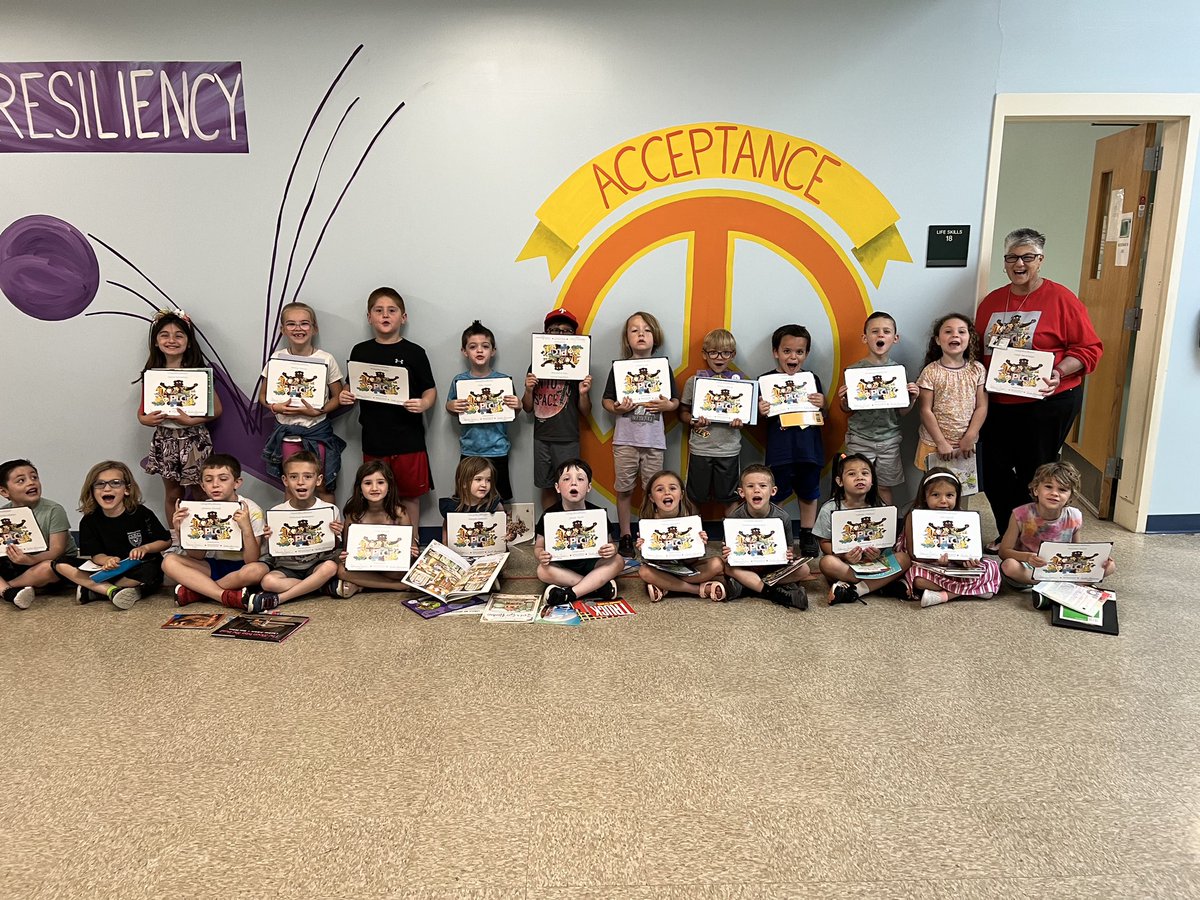 MrsBayer3's tweet photo. Happy Summer!🏖️@stplc_principal https://t.co/EpaaOaFjRi