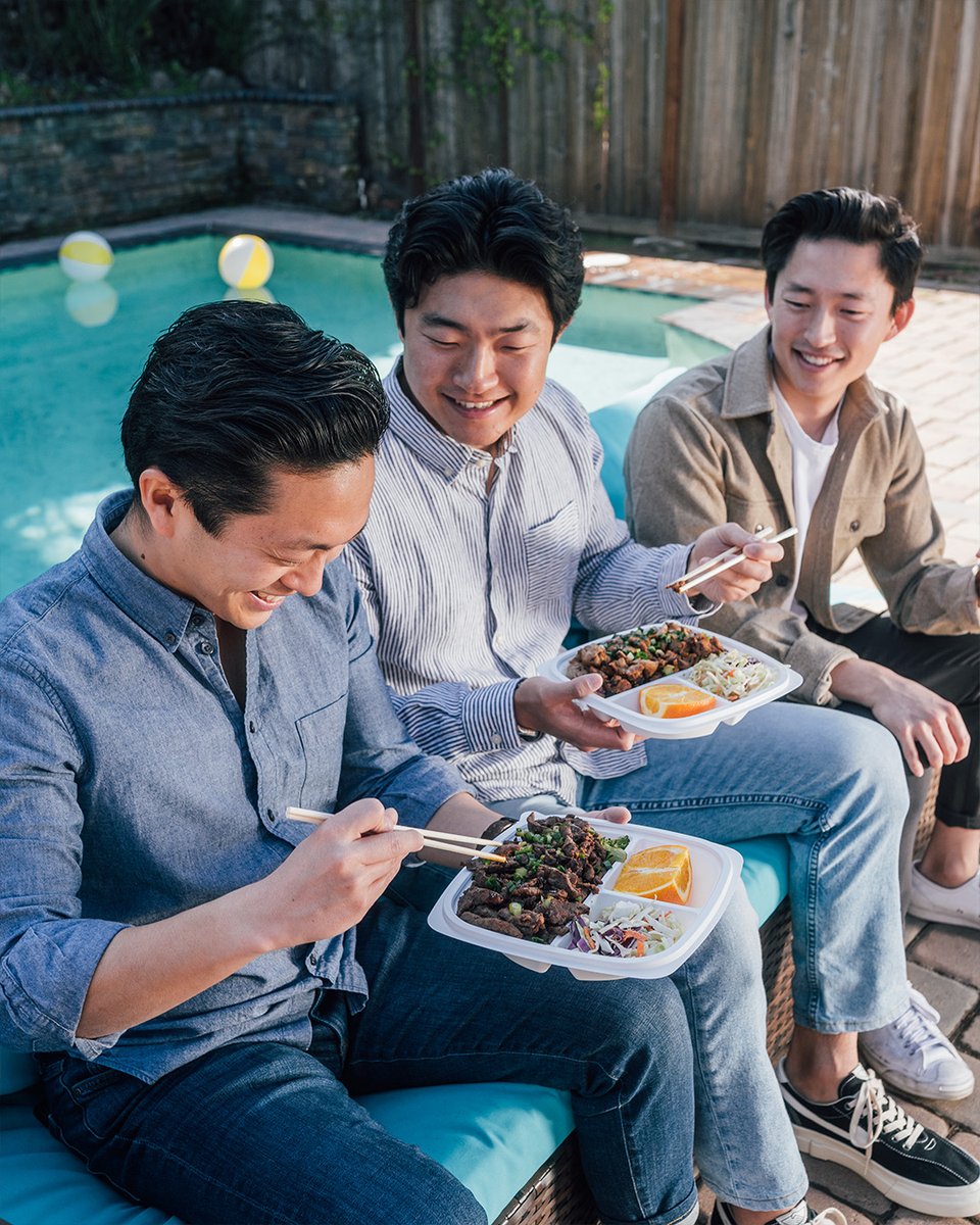 Brothers who work together, laugh together. 😀😁😃

#flamebroiler #familybusiness #koreanheritage #koreanfood