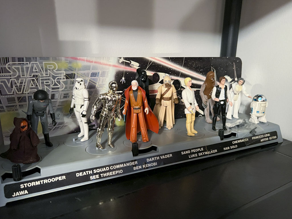 Be the first one to bring home these awesome Star Wars figures. 😎

📌 6981 Indian Creek Dr West Bloomfield, MI 48322

Sale starts tomorrow, June 15 - June 18, from 10 AM - 4 PM. See you there!

#starwars #estatesalefinds #starwarsfans #nostalgic #actionfigures #collections #coll