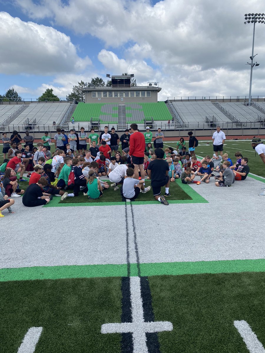 Youth camp finishes with a great talk from <a href="/OhioStateFB/">Ohio State Football</a> <a href="/chad_ray31/">Chad Ray</a>. Talking about TCLB and the Brotherhood. Campers did a great job competing and having fun.