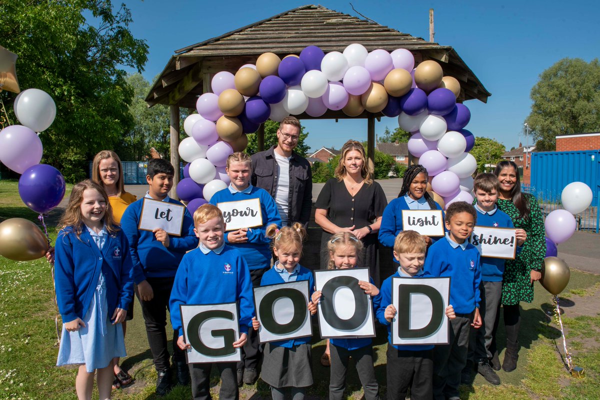 WolvesCouncil's tweet photo. 👏 👏 👏 Congratulations to St Martin's Church of England Primary School in Bradley which has been rated Good by @OfstedNews, whose inspectors describe it as a place where 'pupils thrive and achieve well'. Full story 👉 https://t.co/BrH92STnt1 https://t.co/1Wr1Ge76s3