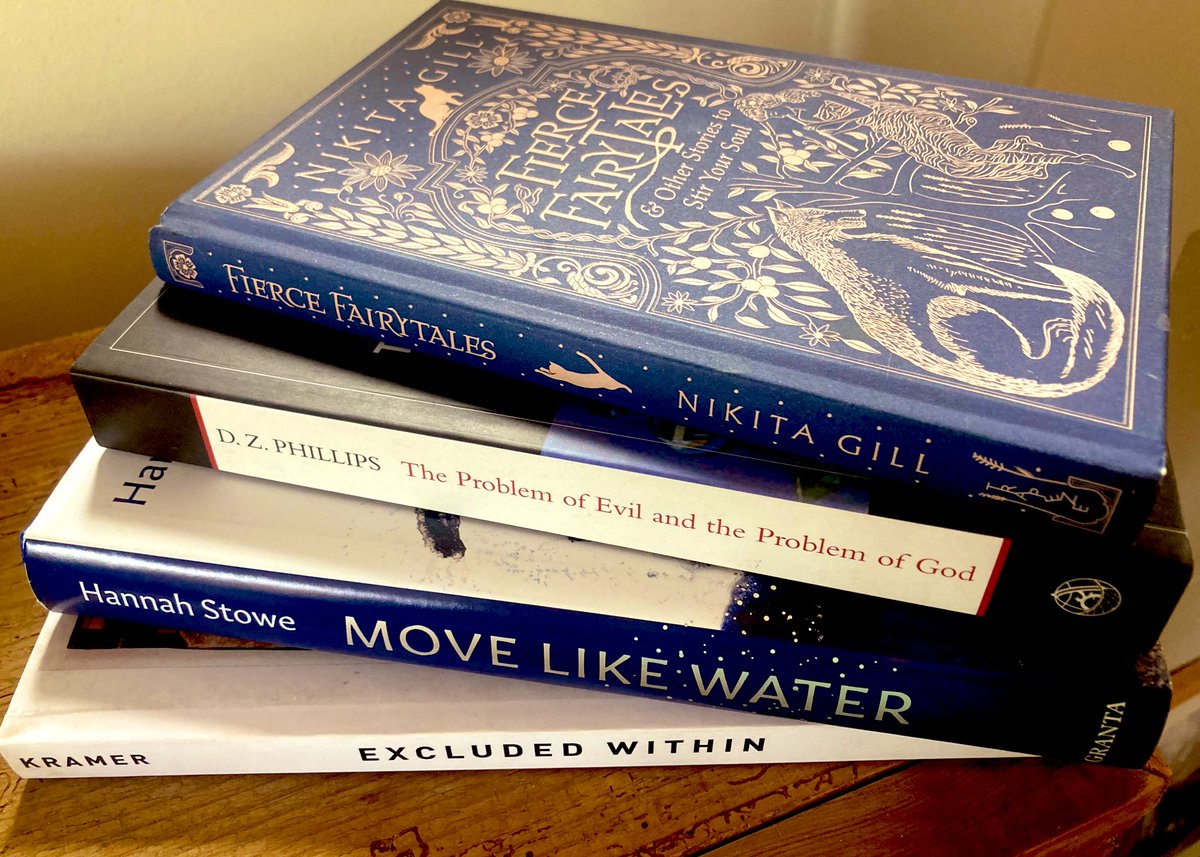 DrElizabethMac1's tweet photo. Fed up about my non-existent reading in term time, but rather than wait for the next break for a new #BookPile I’m just going to crack on & try to rest & read when I can. I’ve got a smashing
#June #BookPile & I’m diving in today #DZPhillips @hannahlilystowe @nktgill #SinaKramer https://t.co/NJksbMlNGg