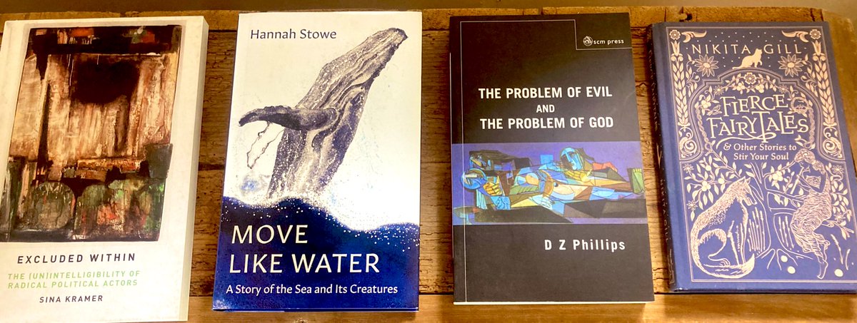 DrElizabethMac1's tweet photo. Fed up about my non-existent reading in term time, but rather than wait for the next break for a new #BookPile I’m just going to crack on & try to rest & read when I can. I’ve got a smashing
#June #BookPile & I’m diving in today #DZPhillips @hannahlilystowe @nktgill #SinaKramer https://t.co/NJksbMlNGg