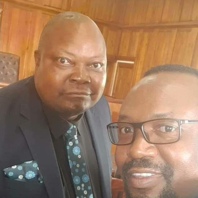 molokele's tweet photo. 365 Days Not Out!
Today, l attended the trial of Hon Sikhala and Hon Sithole at the Harare magistrates court
They are being charged for inciting public violence at Nyatsime last year
The trial will continue at 9.30am tomorrow (Thursday)
#FreeWiwa
#freesithole
@JobSikhala1 https://t.co/muzdinEhPr