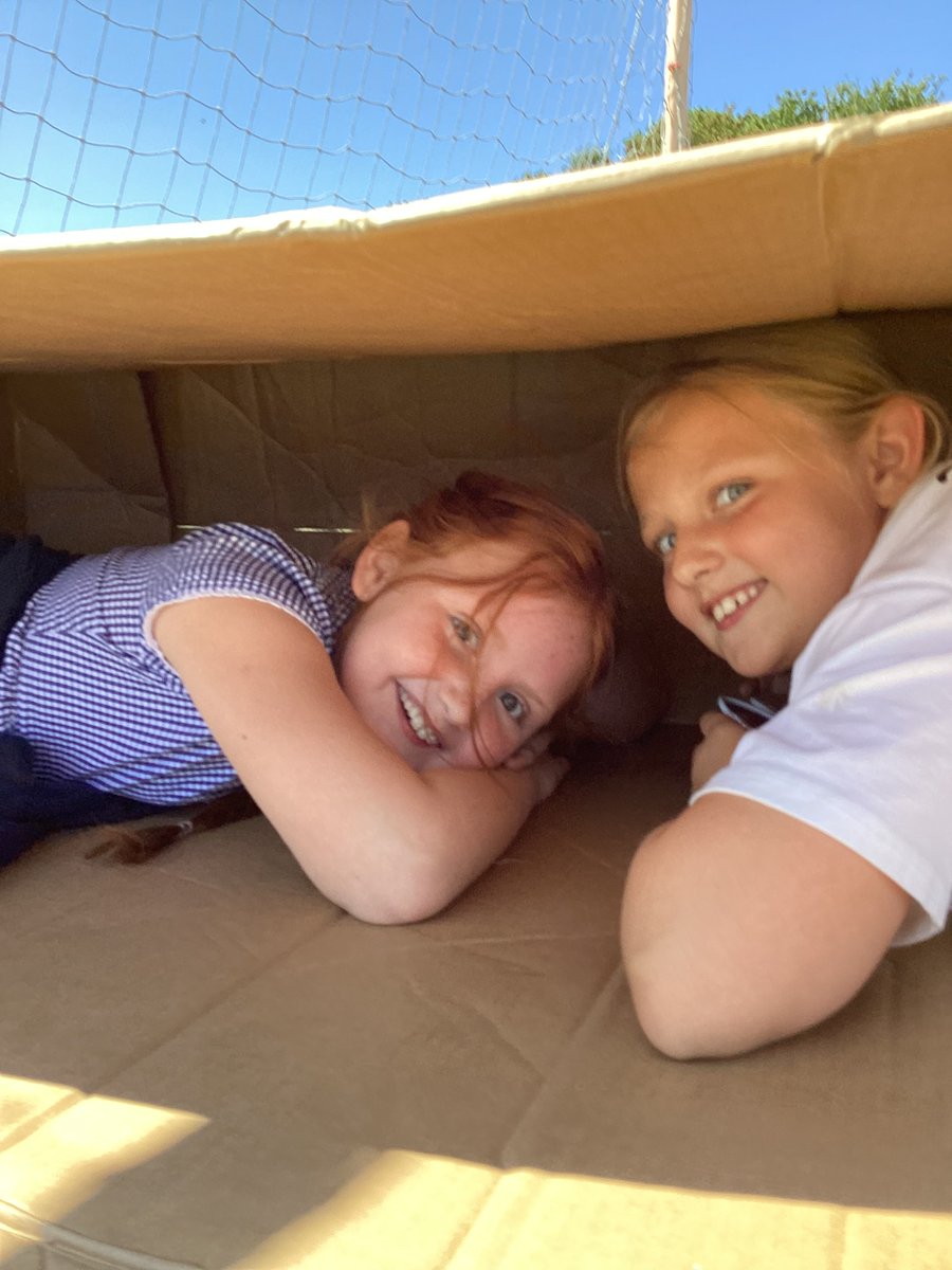 HBJSCH63's tweet photo. Second day of Opal on the field, this time for lower key stage 2 . There was bake-off in the mud kitchen including judges, giant chess in the shade and skateboard fun. "Best Lunch Ever!"- Kitty; " I was happy!"-Taylor. @OPAL_CIC #HBJSOUTDOORLEARNING https://t.co/bnMYGrH3Lc