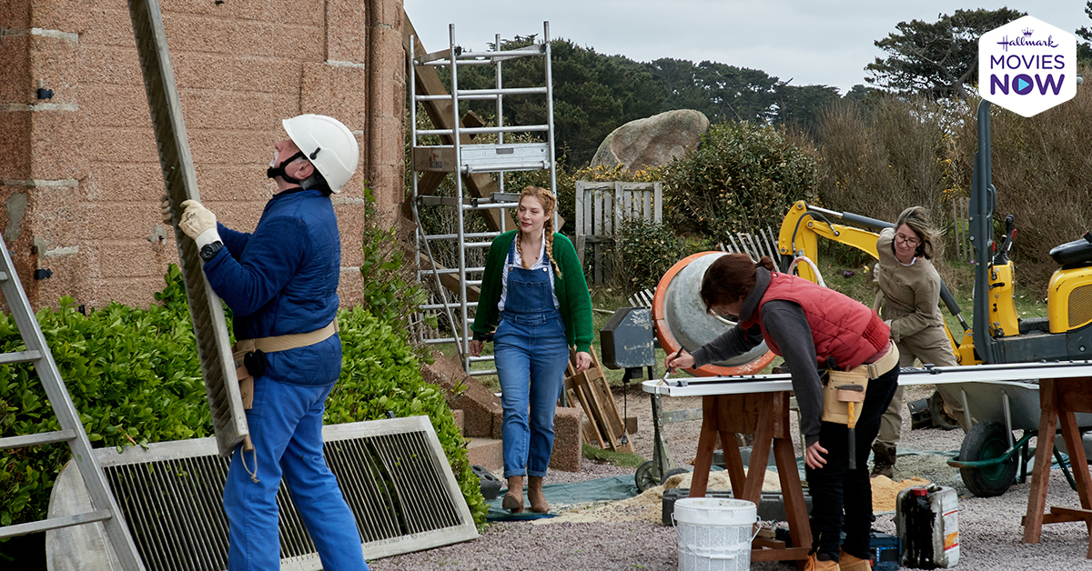 HallmarkPlus's tweet photo. Renovation and romance, anyone? Watch #MoriahsLighthouse now streaming on #HallmarkMoviesNow! https://t.co/pzQ5g3tTtR