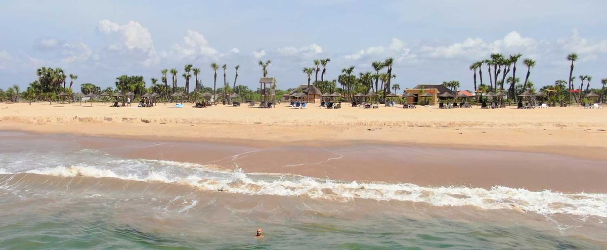 AfDB_Group's tweet photo. African Development Bank and Africa Growing Together Fund commit $124.4 million to improve sanitation in #Angola’s coastal towns, delivering a better quality of life for more than 1.4 million people. https://t.co/lRqJTqmhkn #ImproveQoL https://t.co/ktEWaDTWhU