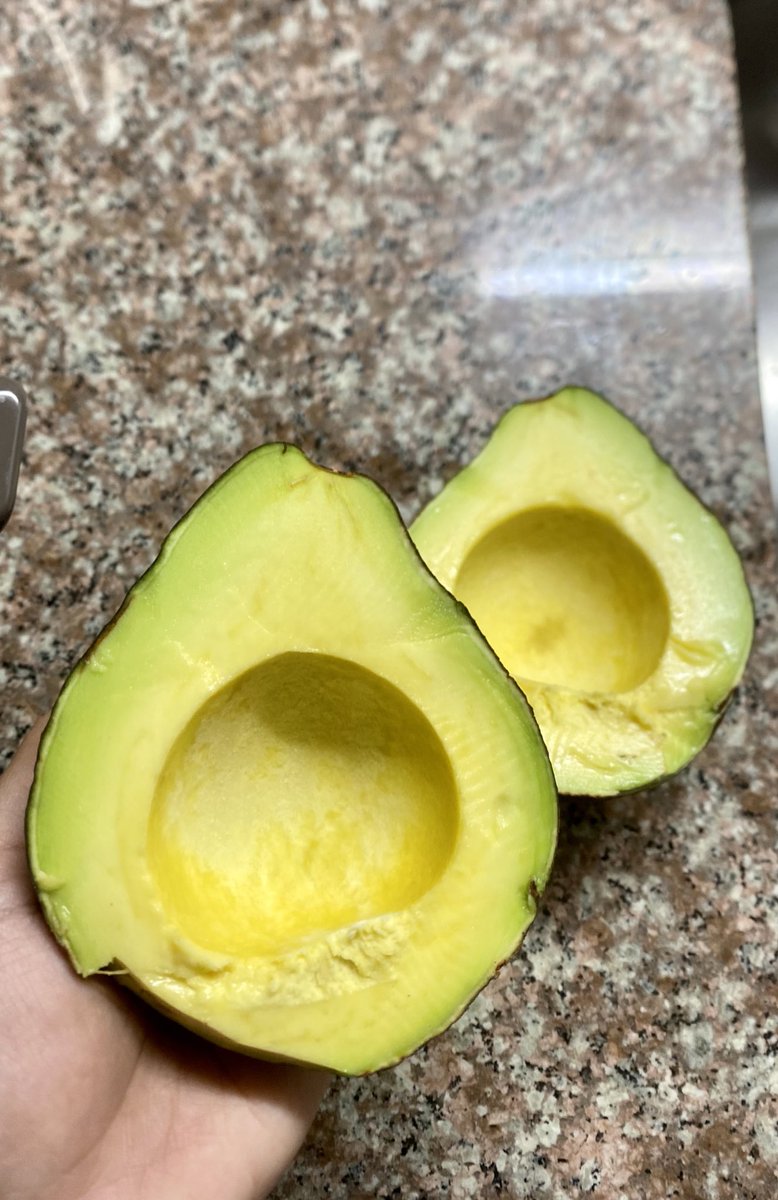 Abrir una palta y que esté así