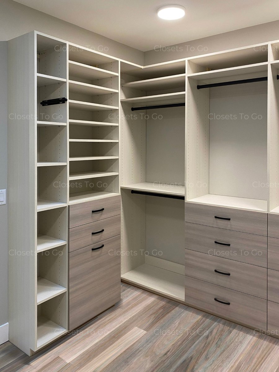 ClosetsToGo's tweet image. Transform Your Dream Closet into a Reality Today! Why wait? Submit your dimensions to us now to begin the process of creating a closet that matches your vision #beachcloset. Take inspiration from this gorgeous beach-themed closet and let's get started! -closetstogo.com/request-design…