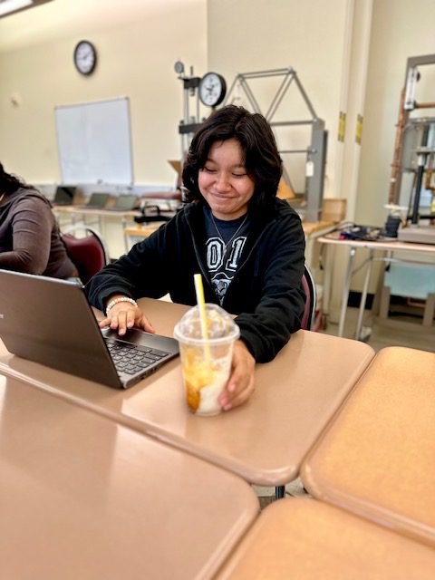 southsideisd.org/2023/06/07/sou…

… Southside High School Student Council President in U.S. Army research at UIW.

Another GEMS of a story showcasing the wonderful impact of UIW's School of Maths, Science &amp; Engineering.

Special shout out to <a href="/3AmandaRoberts/">Amanda L. Roberts, PhD</a> &amp; Dr. Frye!