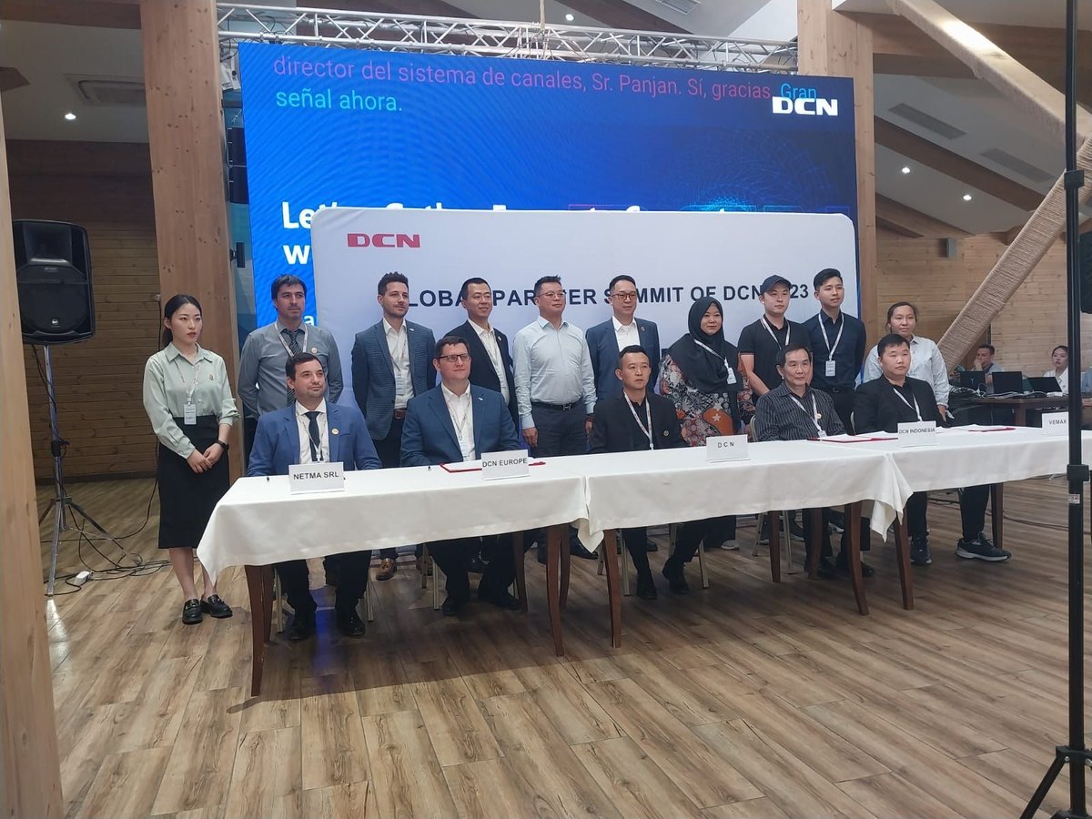LatinNetma's tweet photo. Global Partner Summit #DCN 2023. Evento anual mas importante de #DCN a nivel global. Maximiliano Carabajal, CEO de Netma, junto a distribuidores oficiales de Latinoamérica y el mundo.
Seguimos avanzando fuerte con la distribución.
#Uzbekistan #DCN #SUMMIT #distribuidor #mayorista https://t.co/8Uos7buLnj