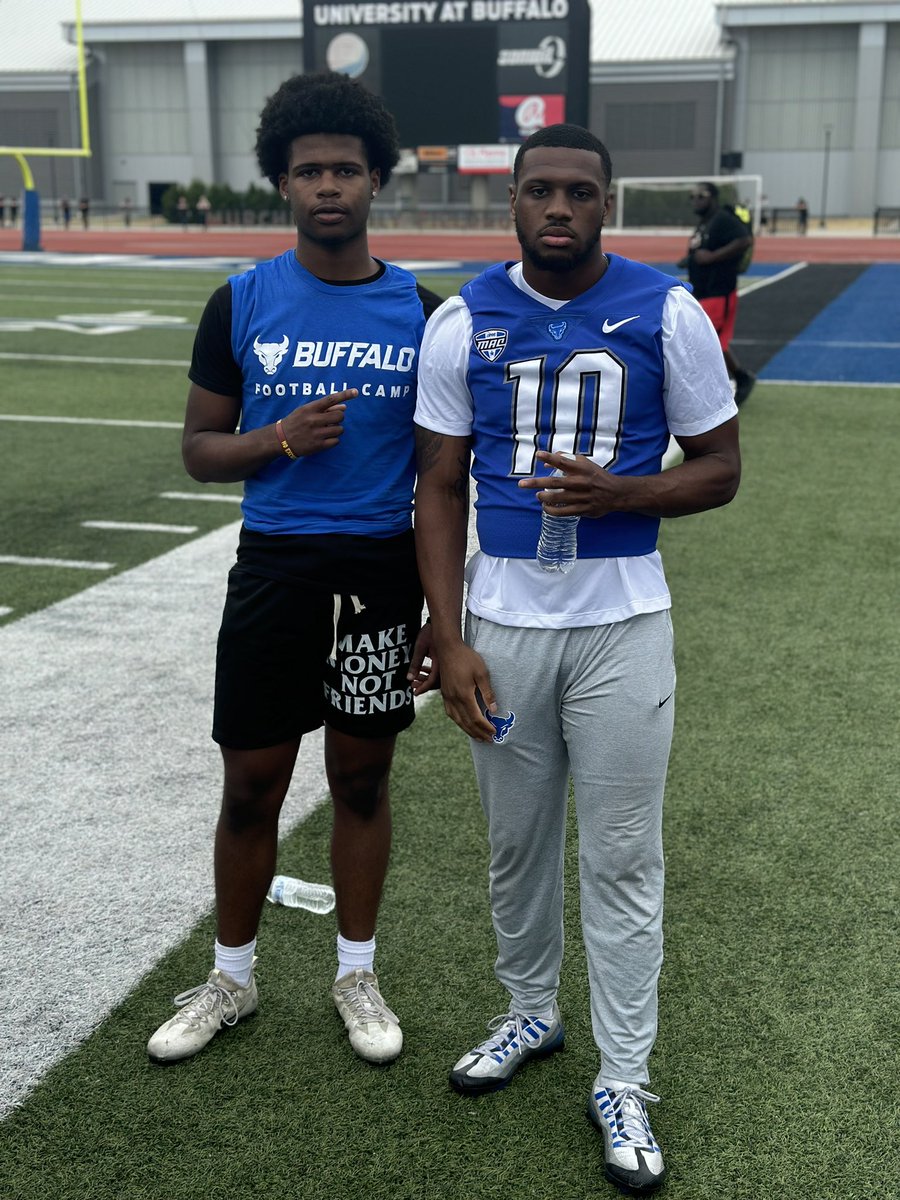 1metriscrosby's tweet photo. I had a good camp in Buffalo Sunday with @UBFootball  @UBRecruiting @coach_cope  @__FUQUA thank you to the coaches and players for taking time to work with me and talk with me. Good luck this Season #Bulls #DB #Safety #26 https://t.co/sxoguRhKYJ