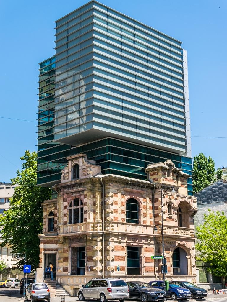 This is the HQ of the Union of Architects in Romania, and it should tell you all you need to know about the current state of the field of architecture.