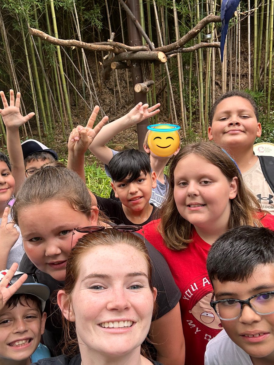 Emily Rudd tweet media