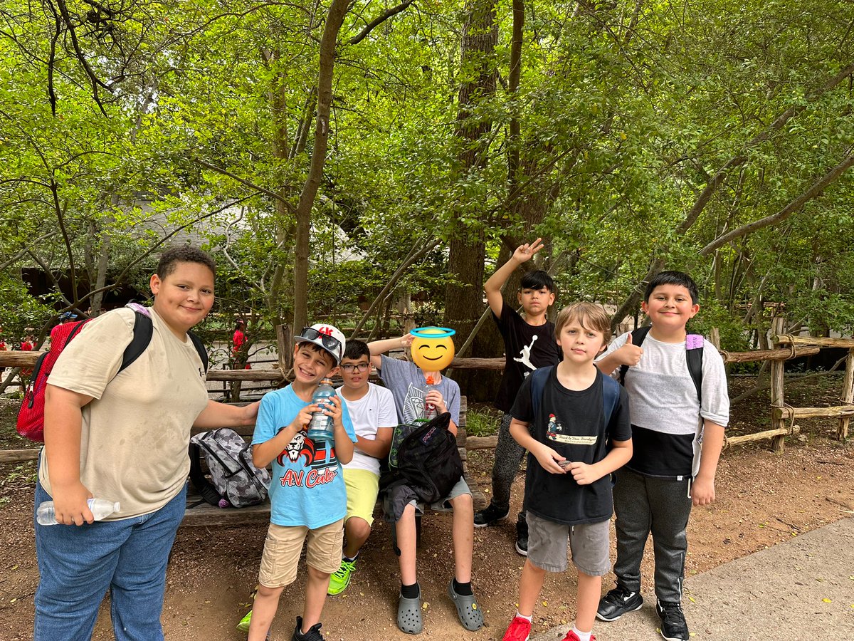 Emily Rudd tweet media