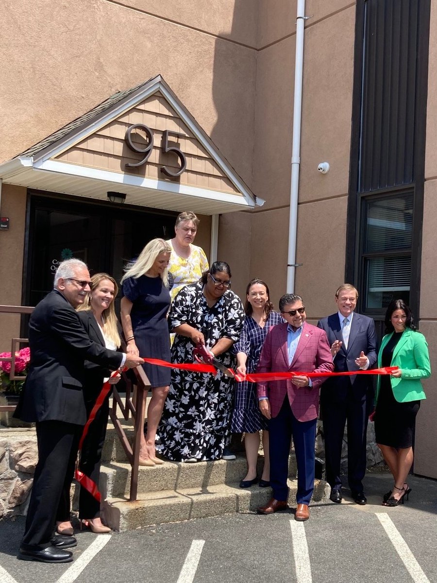 Community Options through the Daily Plan It provides training opportunities, inclusion in the workforce, and support services to people with intellectual and developmental disabilities. Congratulations on opening the 7th NJ facility. #NJDCA @COINATIONAL #disabilities #inclusion