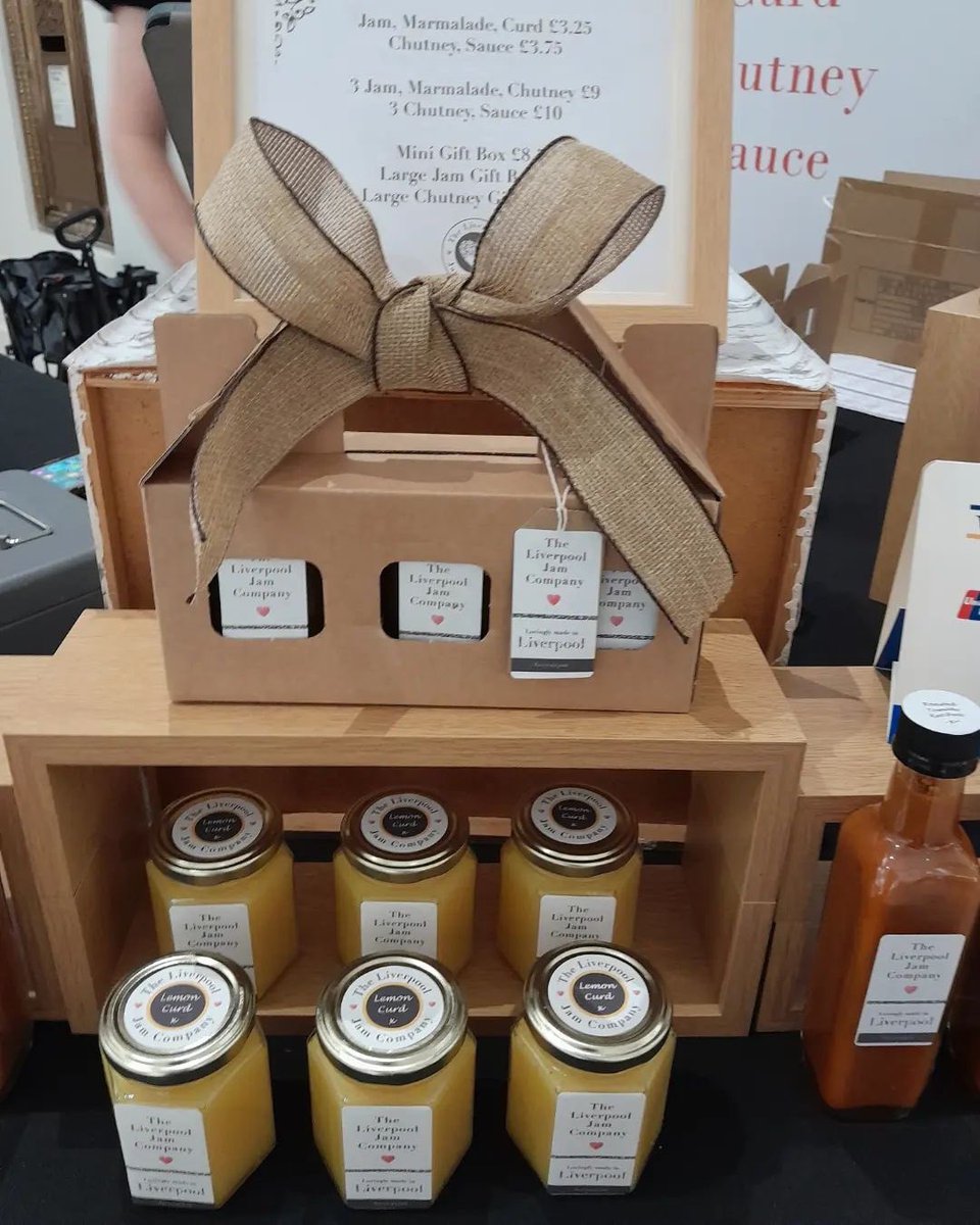 RoyalLiver1911's tweet photo. Our Father’s Day themed pop up was a huge success today. Thank you to @LiverpoolJamCo and @EsheHoney for coming and creating the special packages that our occupiers could purchase. https://t.co/iATNKO3BQH