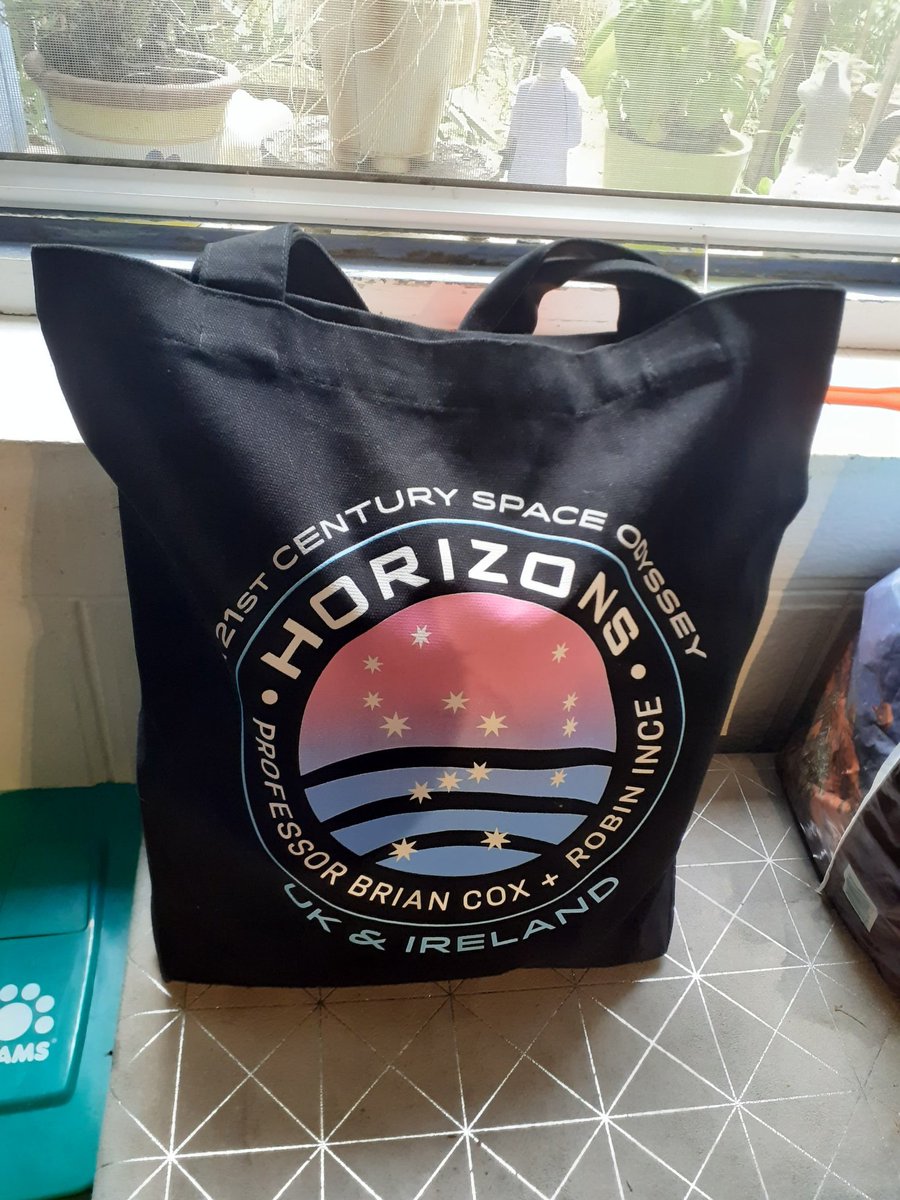 Husband has purloined my #HorizonsLive tote bag as his gym bag for his daily Cardio Clinic appointments for the next month. @ProfBrianCox @robinince 
He's also made off with my NASA-print bath towel. 
If the exercises don't kill him, I must just do the job instead! 🤣 #revenge