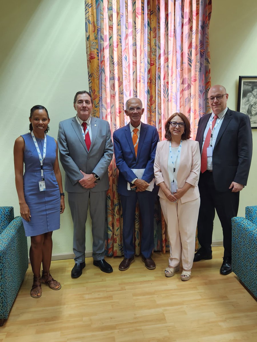 maishahutton's tweet photo. @HealthCaribbean Delighted to meet @pahowho PAHO Director Dr Barbosa  @DirOPSPAHO highlighting PAHO’s investment 💥💪🏽 in civil society - HCC. 🙏 for PAHO’s ongoing support. https://t.co/XnQZ6wz24R