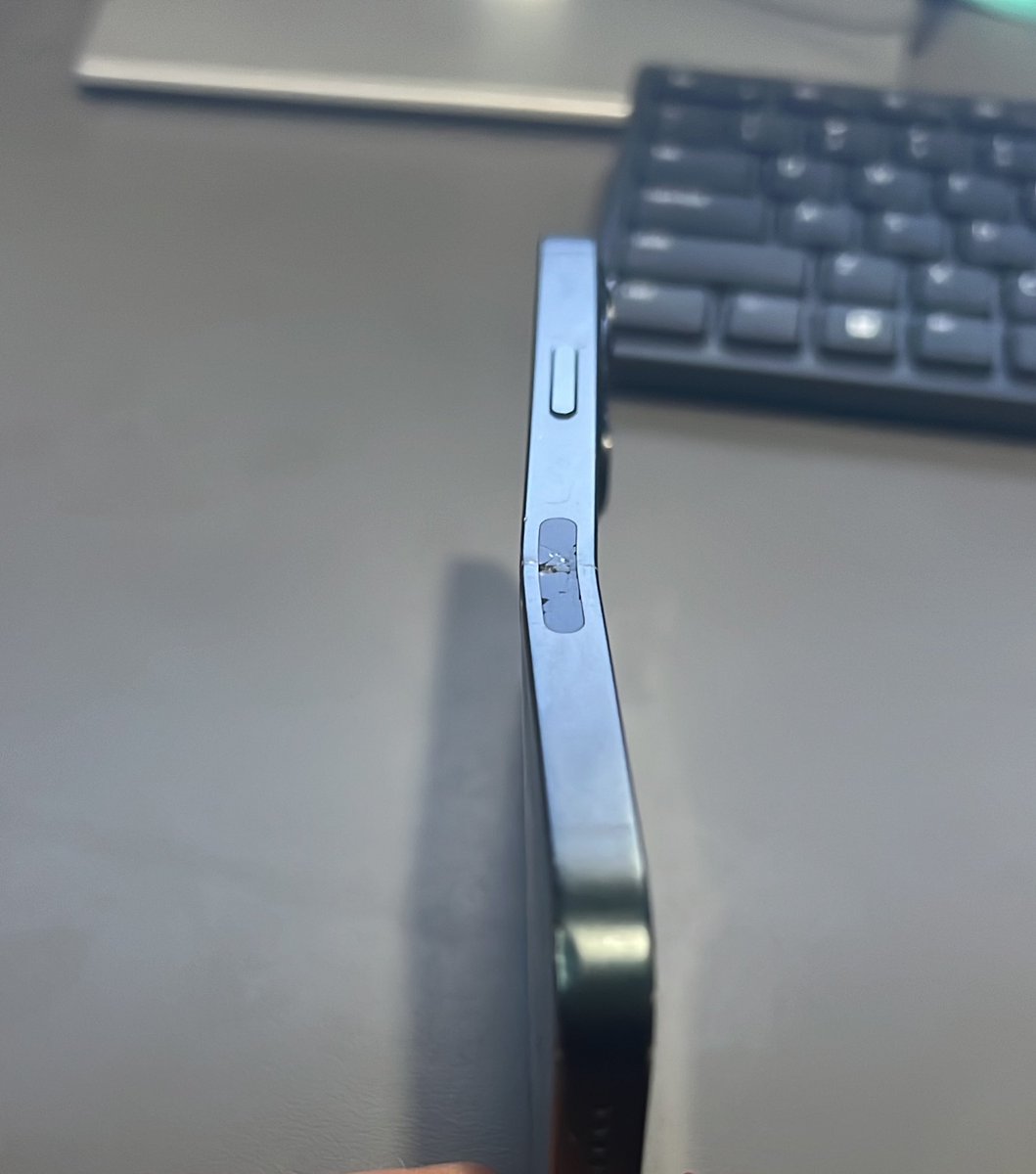 Nuggz_'s tweet photo. I really bent my phone and have to go ask HR to order me a new one. Idk how to even explain this one 😅 https://t.co/cNXqRdyV4M