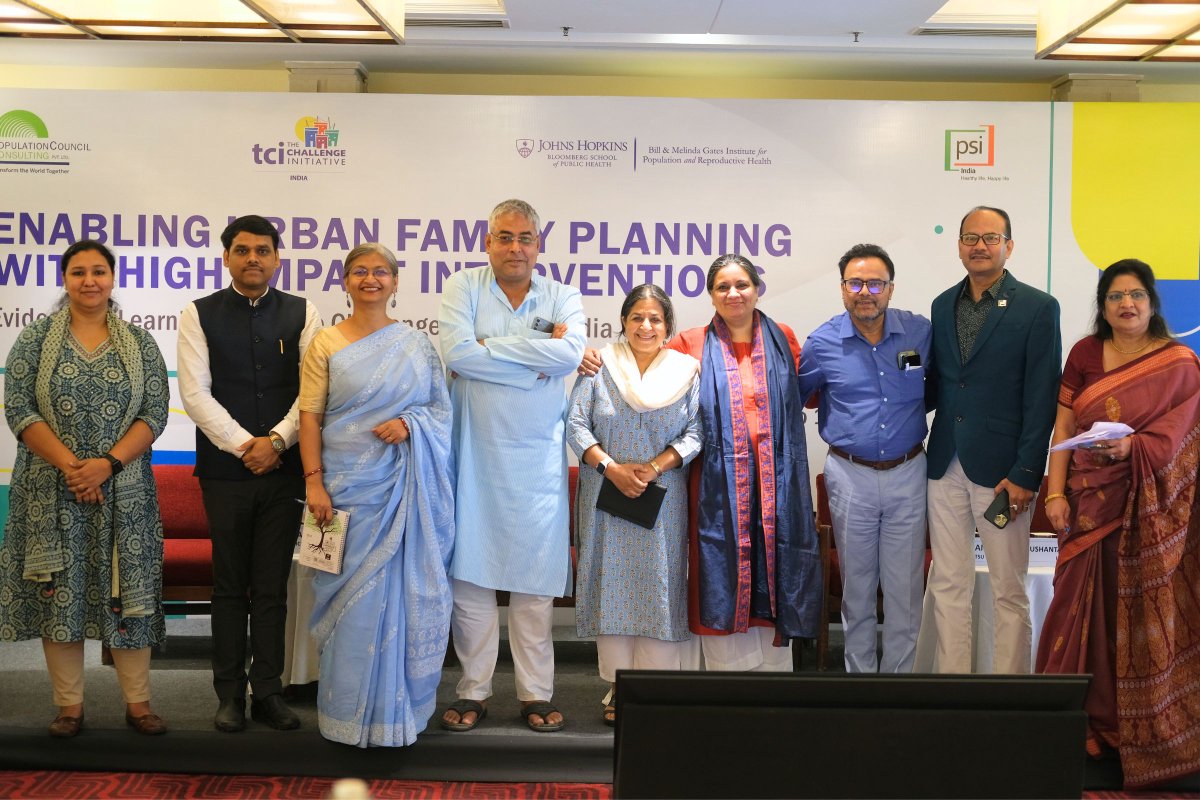PSIIndia's tweet photo. At the #EvidenceLearning meet, Dr Priya Nanda chaired an exciting #panel session and focused on #OTS results to assess the #gaps and #challenges to #prioritise #FP in #urban area.
@tciurbanhealth @BMGFIndia @usaid_india @Bayer @PSIimpact @P_C_Consulting https://t.co/ip18WFsvjt