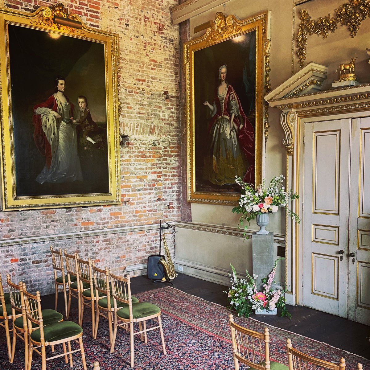 dinnerjazzsax's tweet photo. This was such an amazing room to play in @stgileshouse last Saturday where I was part of Emily &amp; Daniel’s wedding. I played for their ceremony, drinks reception &amp; wedding breakfast and it was such a treat to play at such an historic location. https://t.co/69J1D462vy