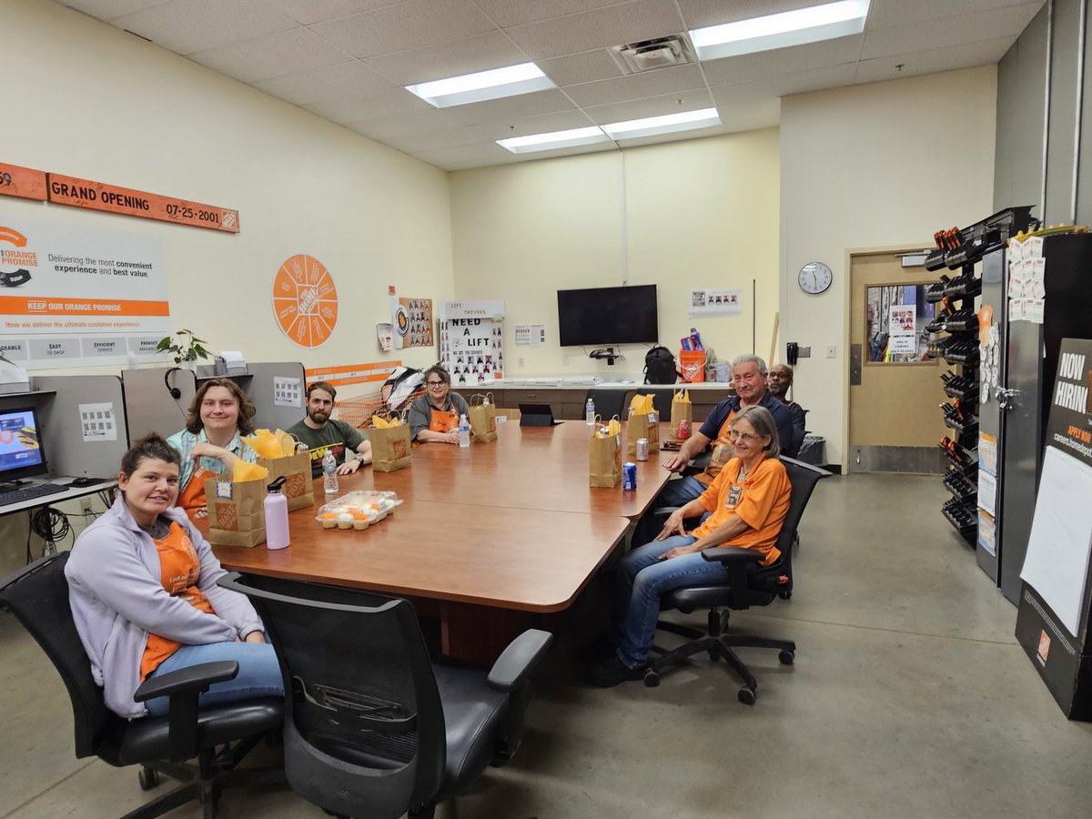 julie wolfe tweet media