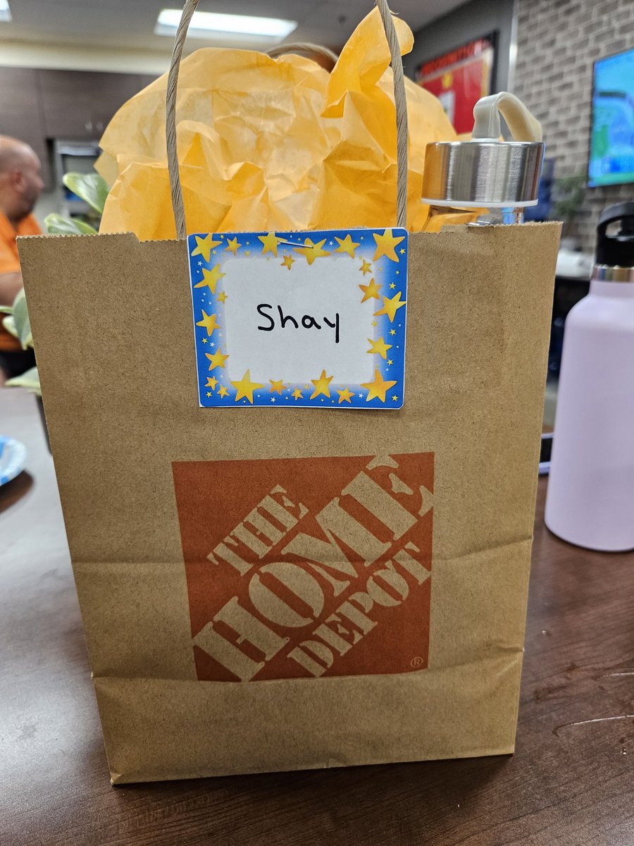 julie wolfe tweet media