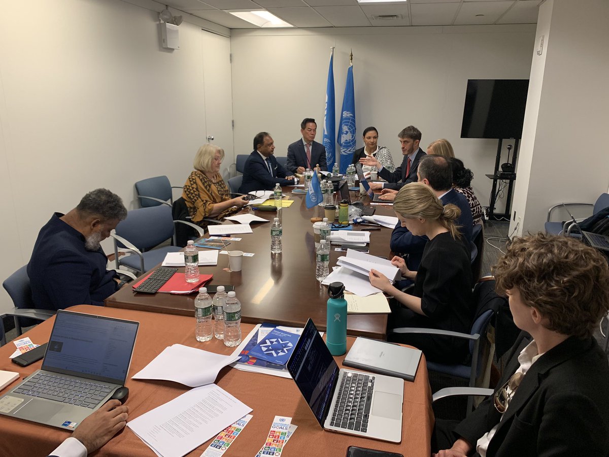 Start of the 231st Executive Committee meeting of the World Federation of the United Nations. 
#wfuna #un #unaa #peaceabdsecurity #SDG