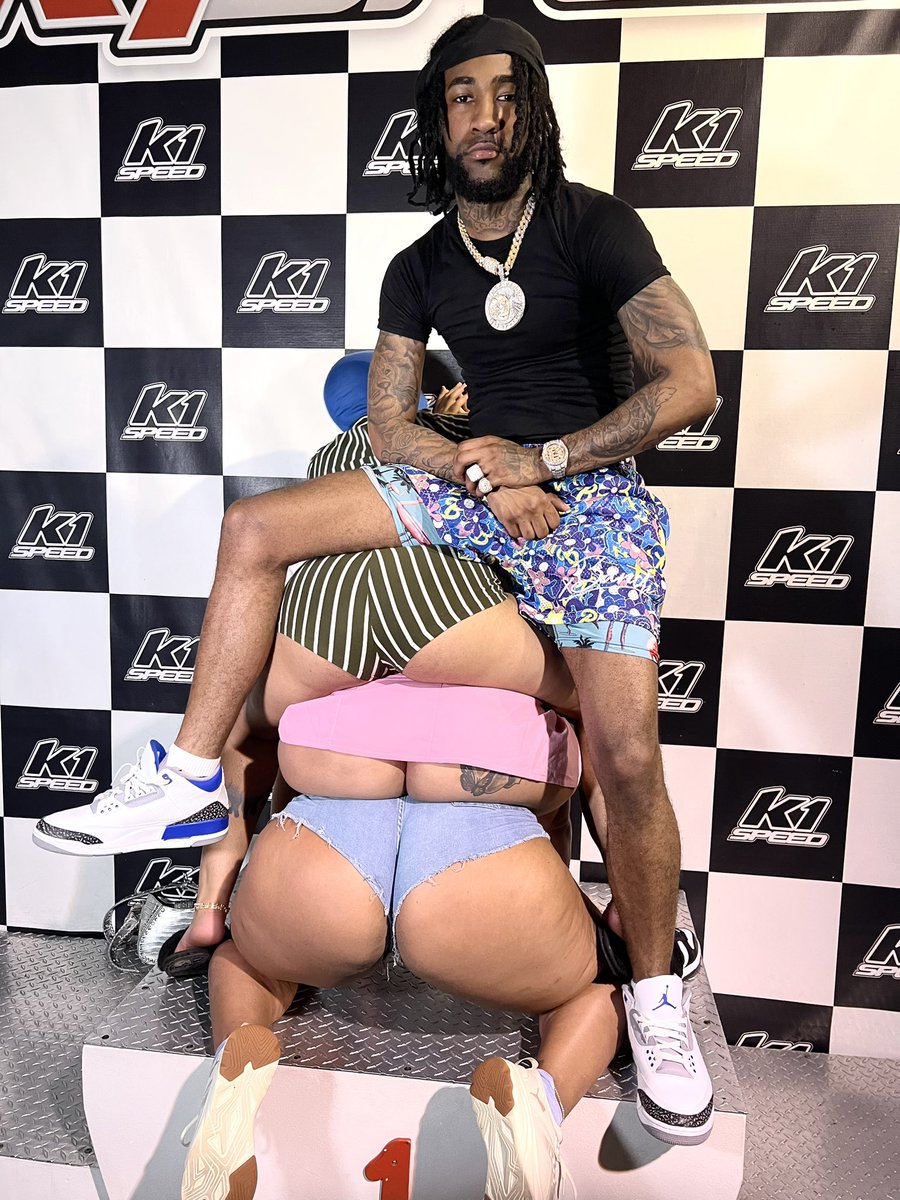 I got dem stacked up like Big Macs 🍔 😂 #RonSuno