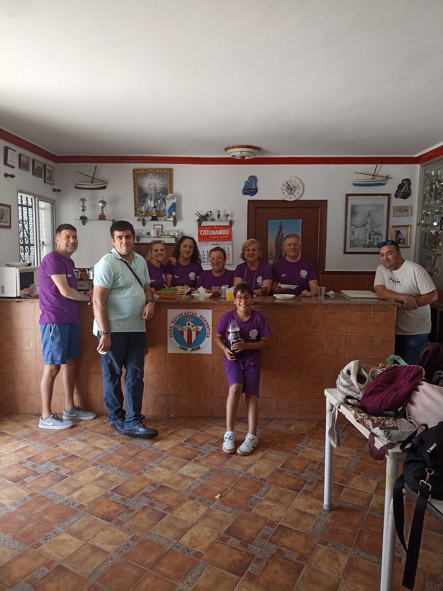 ArderoBarbate's tweet photo. CONVIVENCIA EN LA HERMANDAD DECANA

El pasado domingo, 11 de junio, a medio día, se realizó la tradicional convivencia de la Hermandad con las distintas cuadrillas y el Cuerpo de Acólitos. https://t.co/U9IqEuU6TU