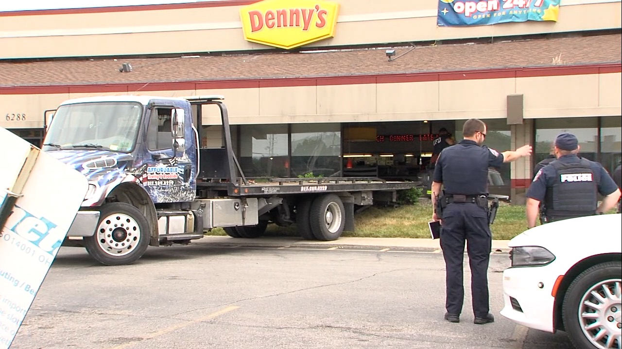 WRTV Indianapolis on Twitter "4 people were injured when a car drove