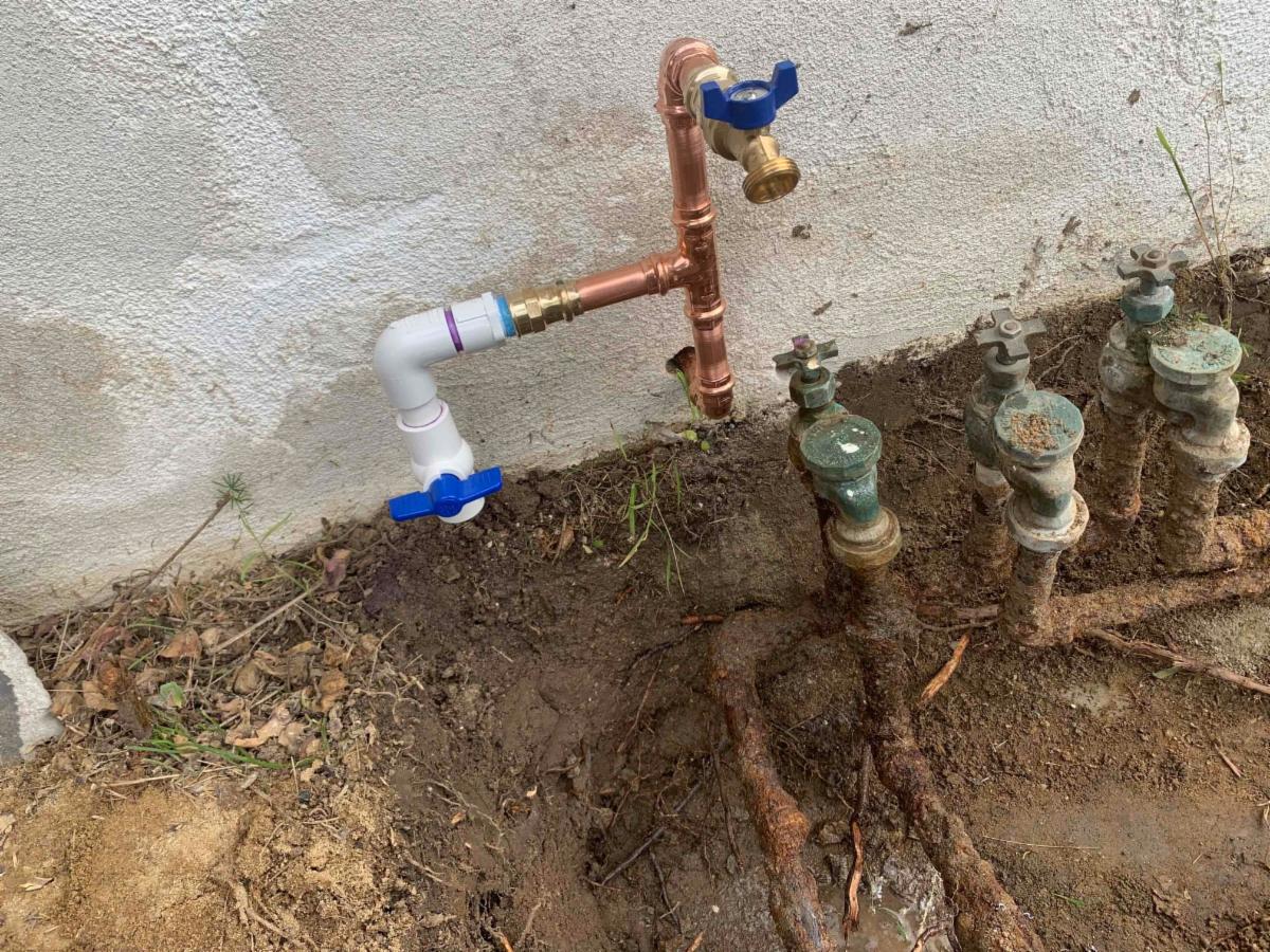 ClearAllRooter's tweet photo. Upgrading your outdated galvanized sprinkler system could significantly reduce water consumption, saving time and money, while ensuring precise irrigation of intended areas. For an efficient, cost-saving and eco-friendly upgrade, please call us at (310)570-3129. https://t.co/3BUesS5JKq